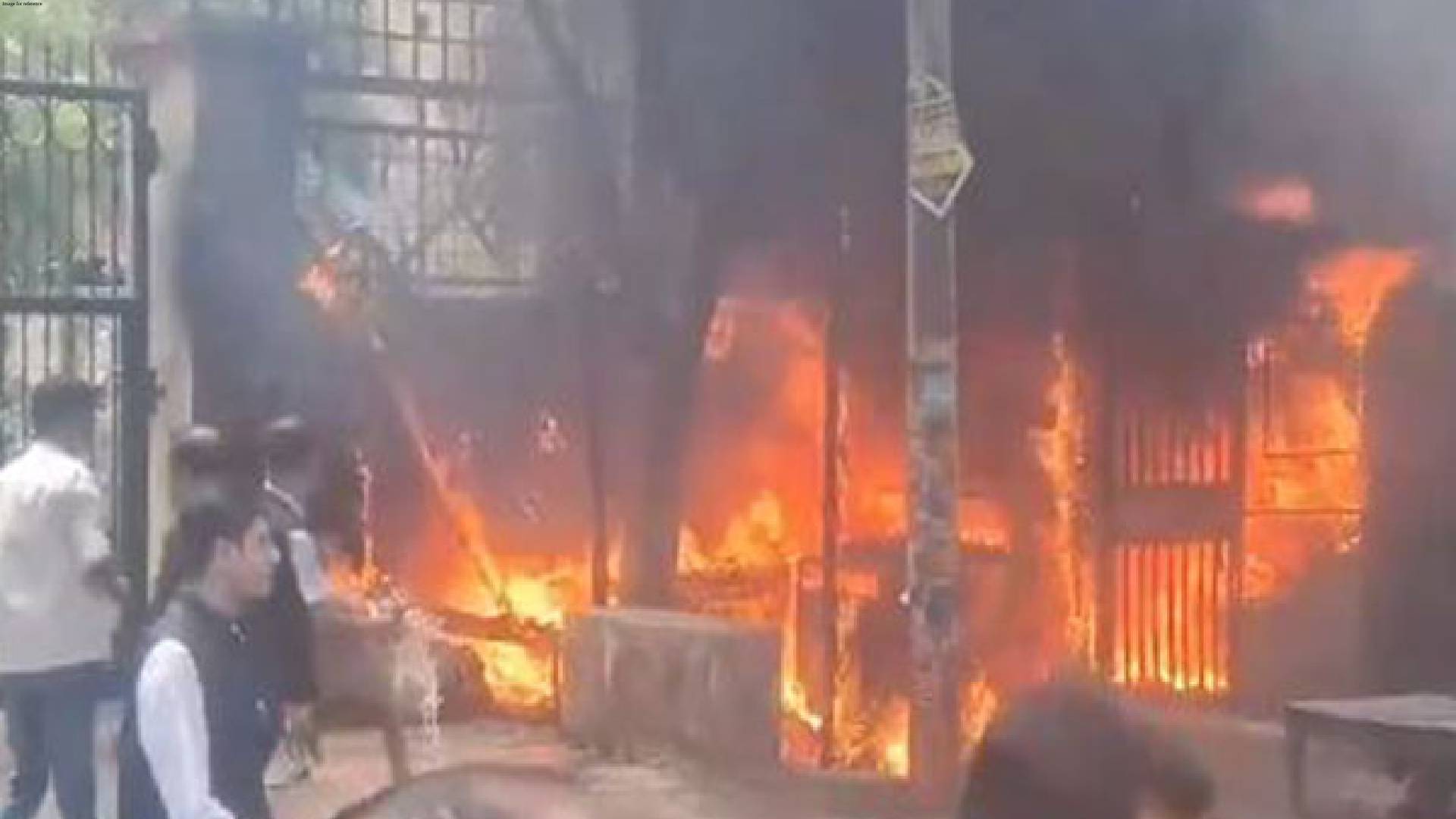 UP: Fire breaks out in district and sessions court of Jalaun